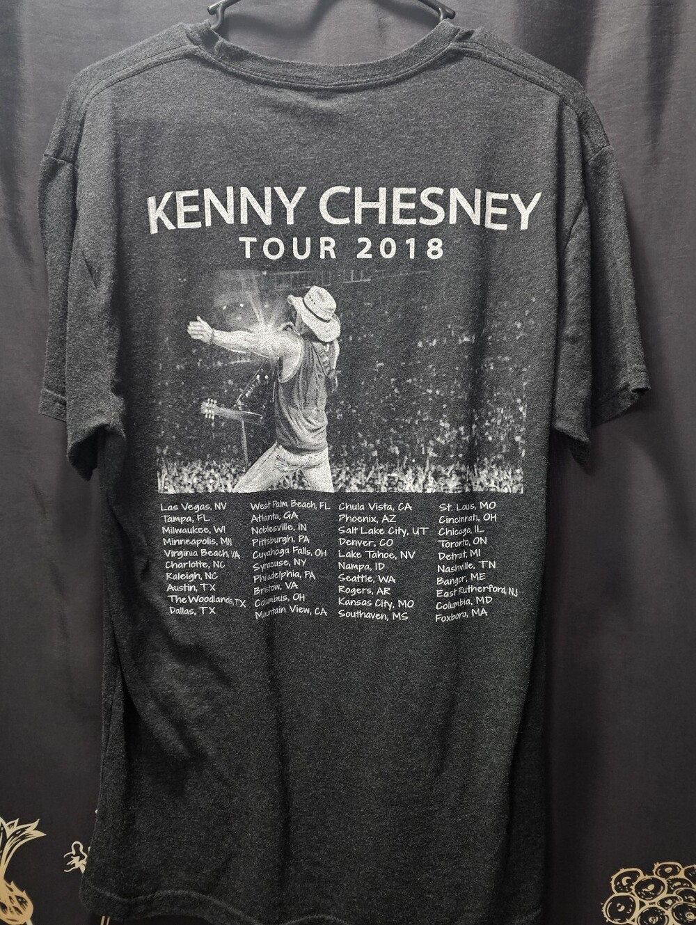 Kenny Chesney Trip Around The Sun Tour Large Band Tee